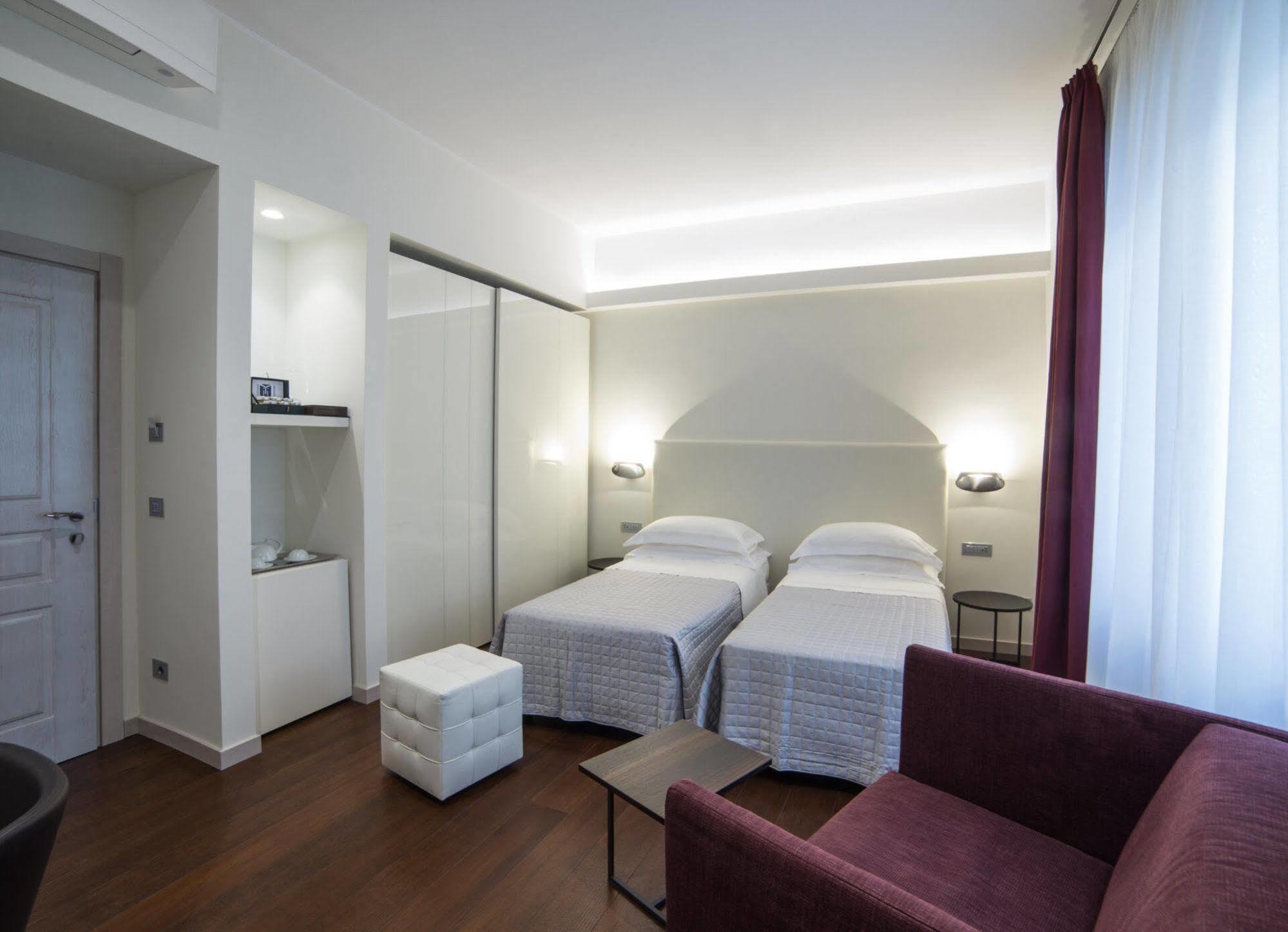 Town House Morgana Bed & Breakfast Reggio di Calabria Exterior foto